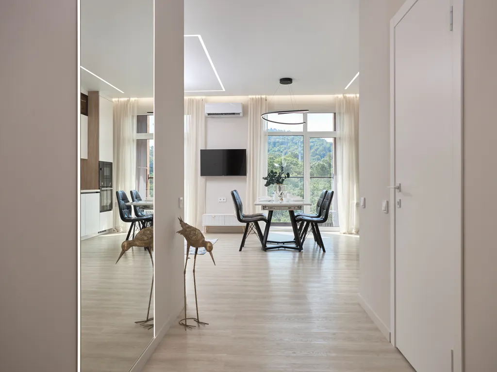 Дизайнерская евро-трехкомнатная квартира с потрясающими видами