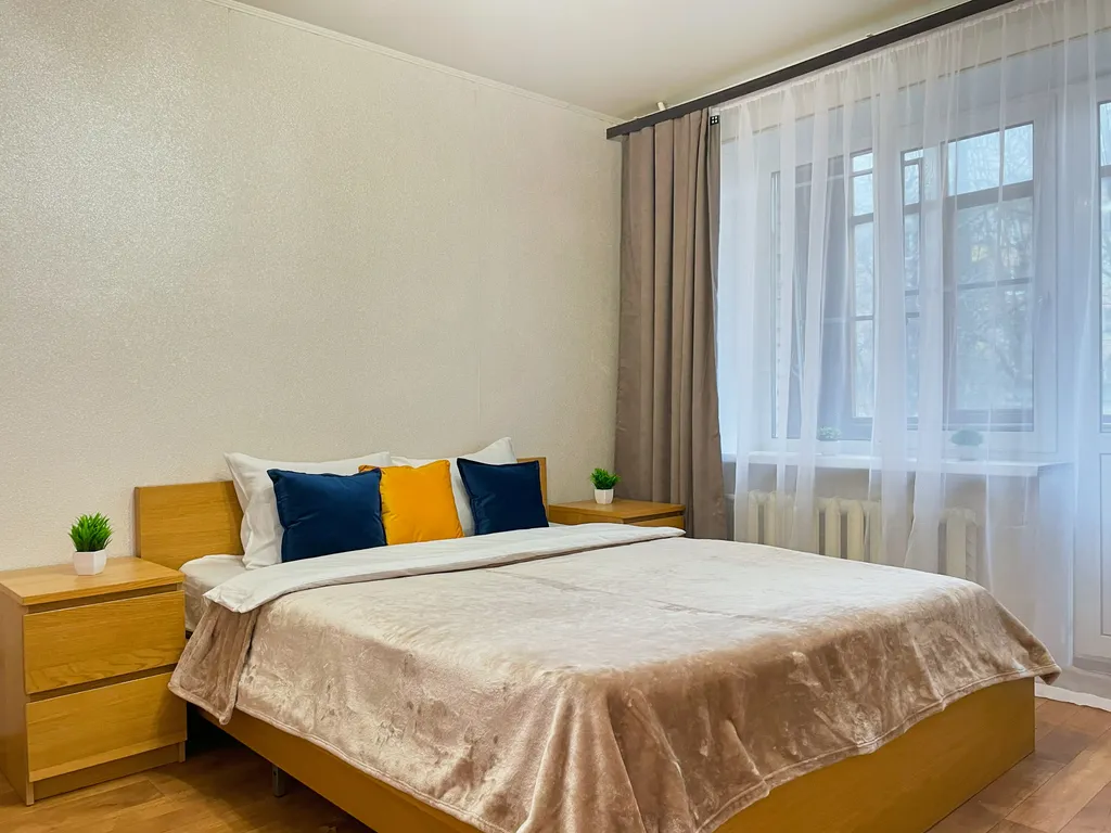 Просторная квартира с раздельными комнатами для 1-6 гостей