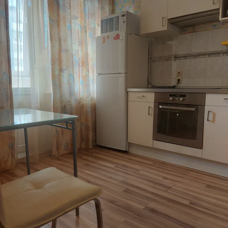 Квартира Квартира возле глазной клиники Федорова, Три з — Краснодар