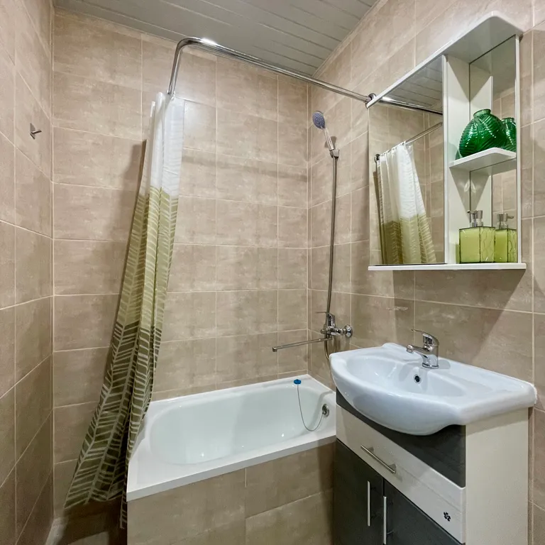 Студия с видом на озеро