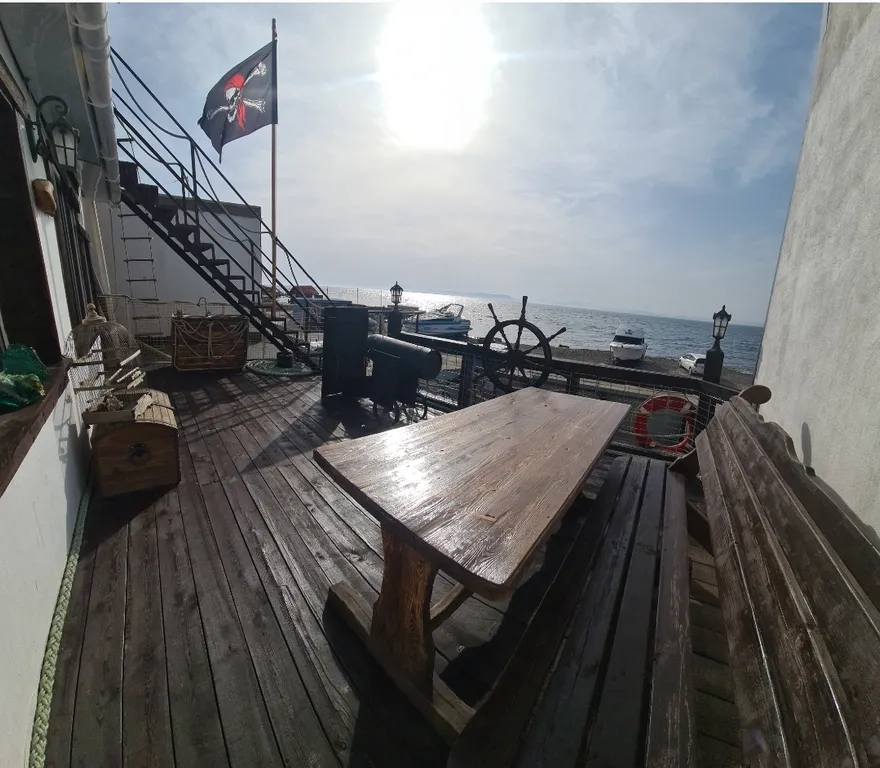 Дом на берегу моря