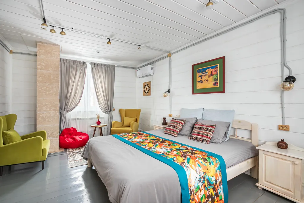 Коттедж Дом Ереван с балконом и открытой верандой в Кикино на Веле — Кикино