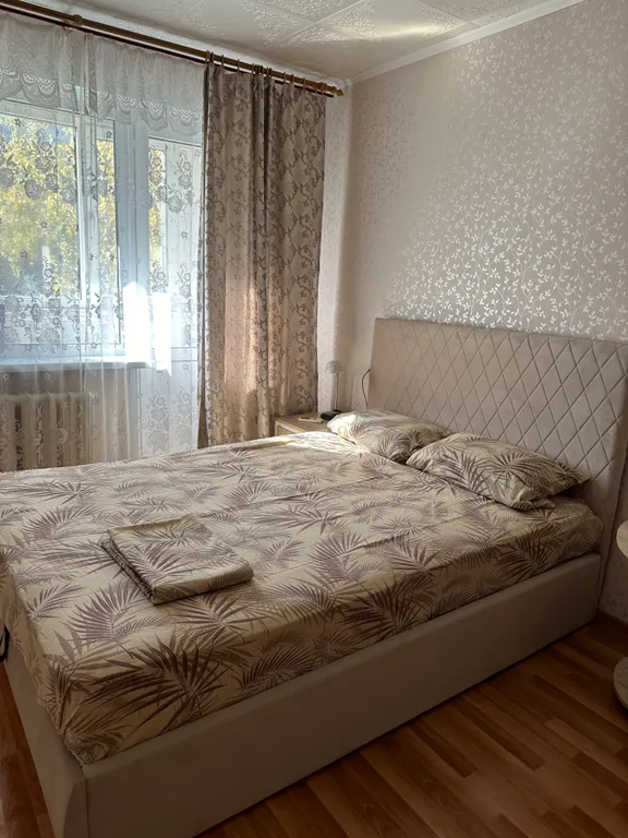 Квартира Посуточно 1комн в центре — аренда посуточно в Орск