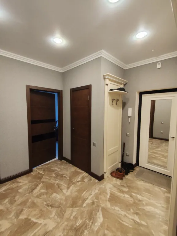 Видовая двушка с дорогим ремонтом и эксклюзивной мебелью