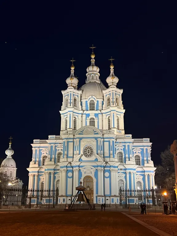 Квартира Квартира у Смольного — Санкт-Петербург