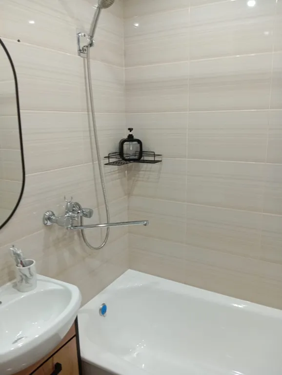 Квартира после ремонта. Чистая и уютная. Всё есть для проживания