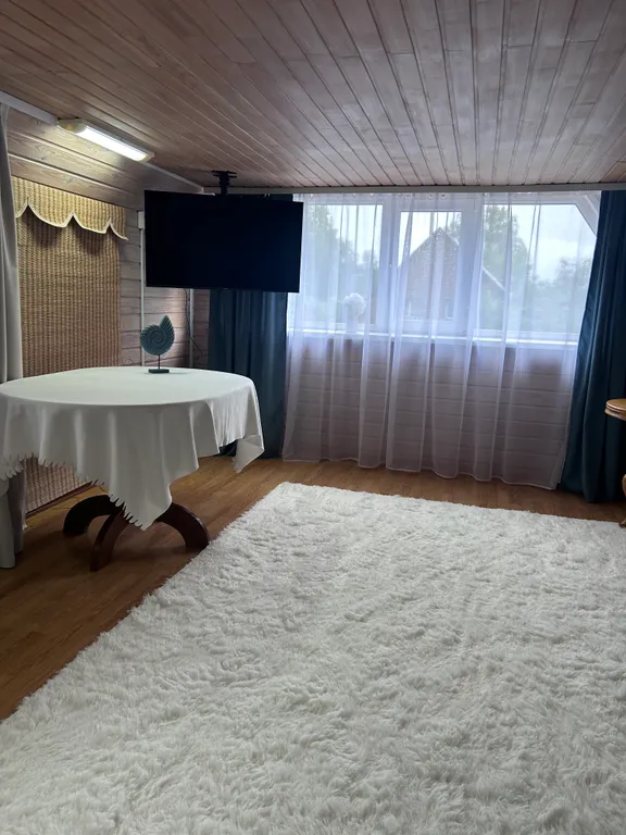 Дом возле аэропорта