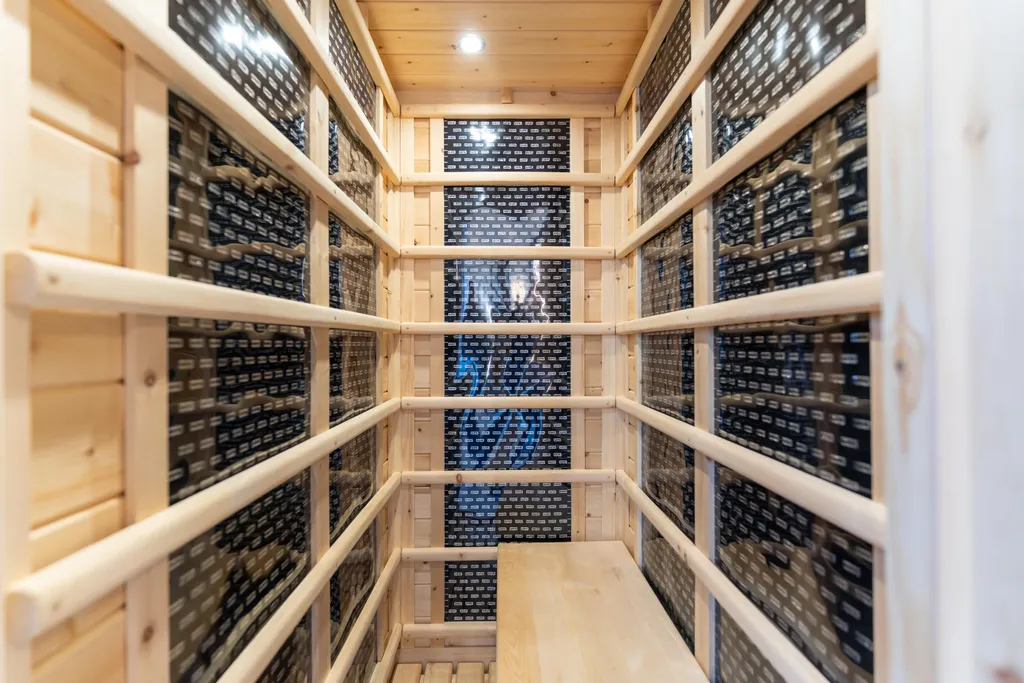 Двухэтажная квартира с мини-сауной и террасой на крыше