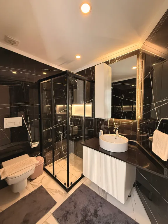 SA Apartments! Luxury 2bd Flat 150m to the Beach