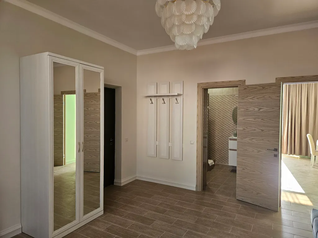 Люкс с балконом и видом на море в отеле Атлас