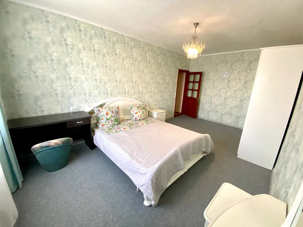 4-комнатная Квартира