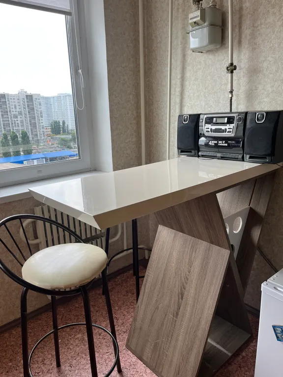 Светлая, тёплая, просторная однокомнатная квартира с видом на город