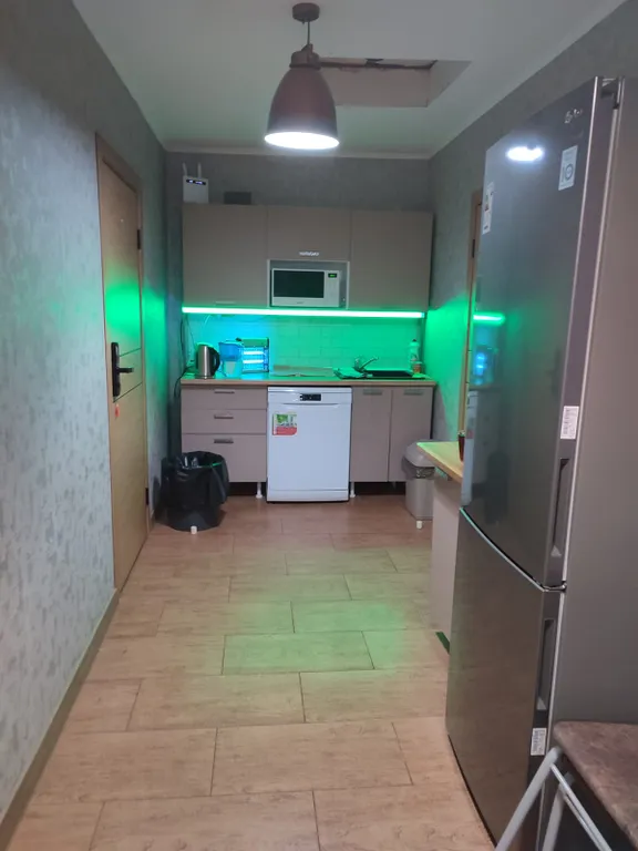 Коттедж на берегу в городе, сауна с бассейном