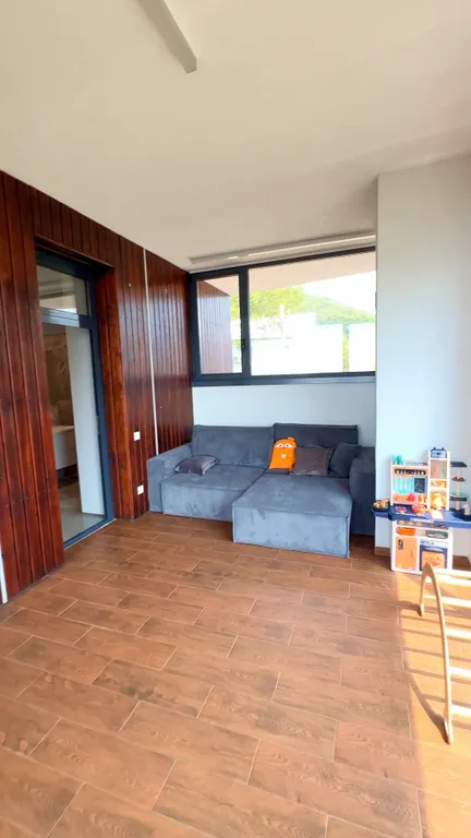 Роскошный 3-этажный дом с бассейном, видом на море и национальным парк