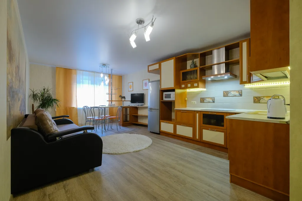 Трёхкомнатная квартира возле Дворца Спорта — аренда посуточно в Томск