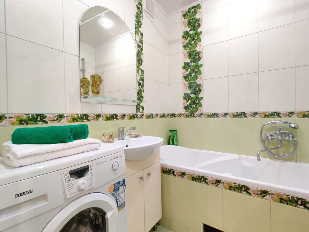 2-комнатная в центре с видом на сквер