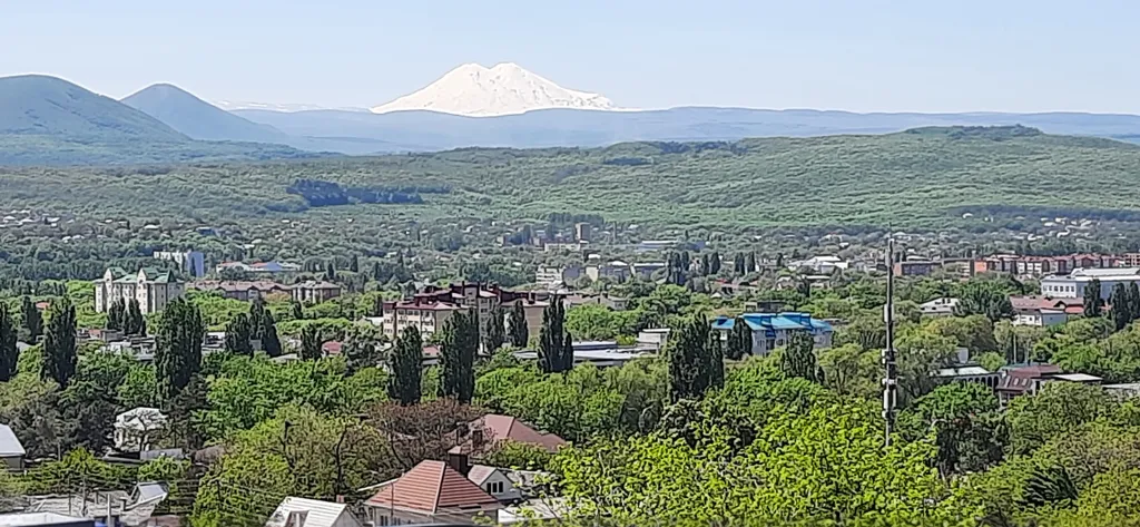 Завтрак с видом на Эльбрус
