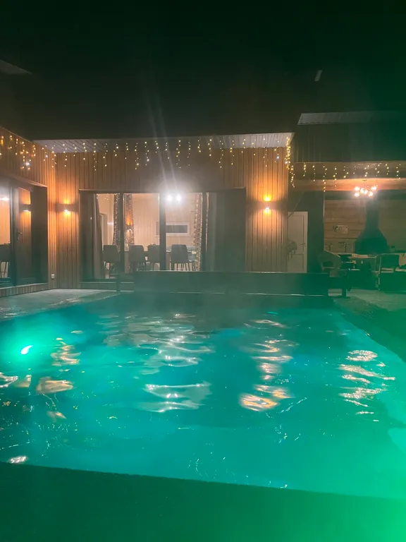 Вилла на берегу реки