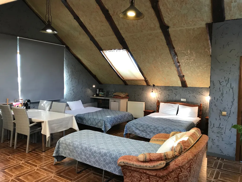 Домик рядом Сорочаны, Волен