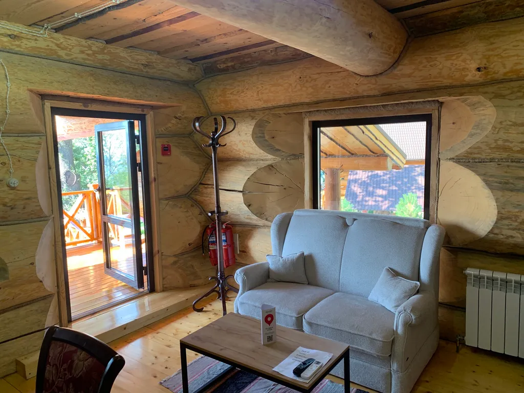 Дом - сруб с видом на море