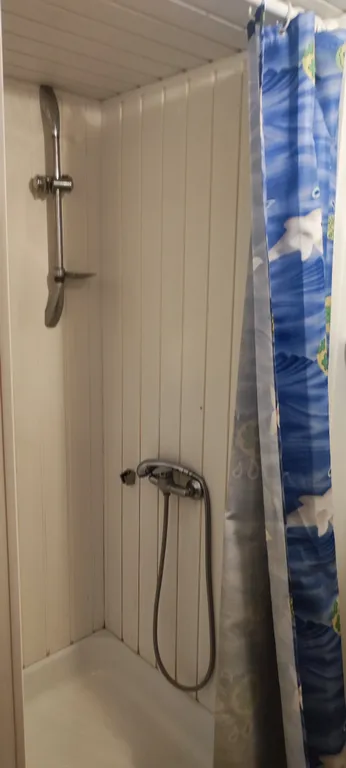 Часть дома в деревне на озере Селигер