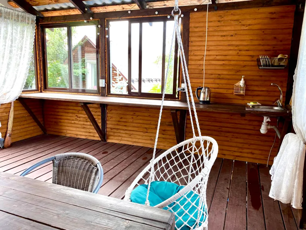 Домик в Горном Алтае с видом на горы