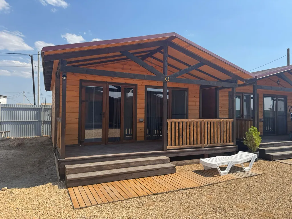 Коттедж Гостевой комплекс Голден Хаус на первой береговой линии — аренда посуточно в Мирный