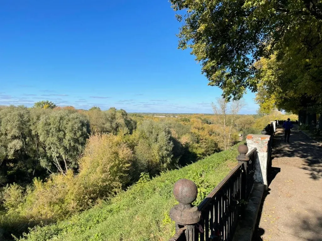 Стильная 1-комнатная квартира у ЖД с видом и комфортом для гостей