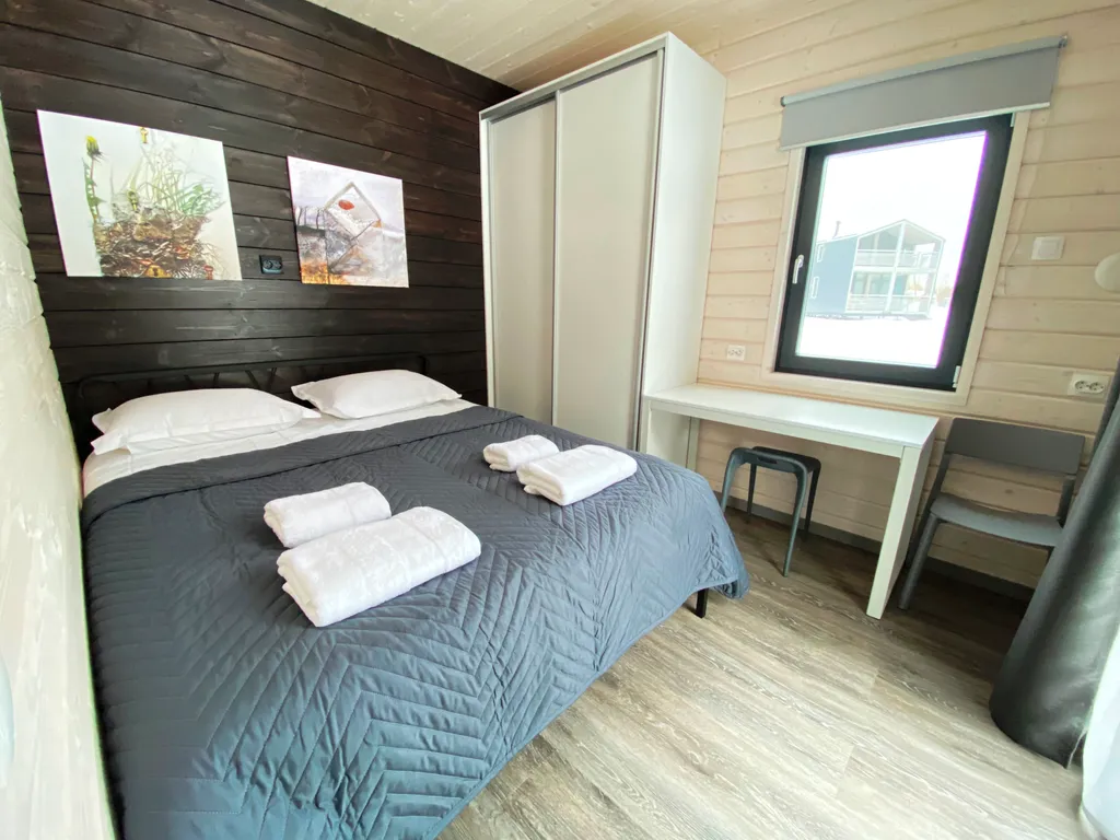 Коттедж Новый комфортабельный дом для отдыха на берегу лесного озера — аренда посуточно в Васкелово