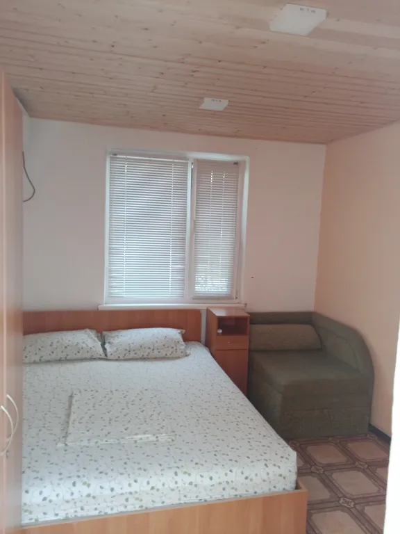 Квартира Трёхместная комната эконом — аренда посуточно в Оленевка