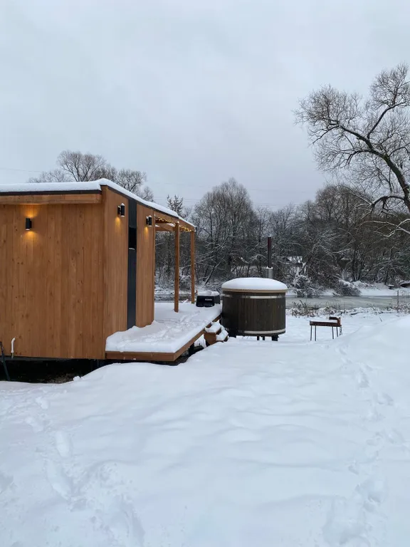 Коттедж Домик на берегу реки с сауной и горячей бочкой Фурако — Новый Быт