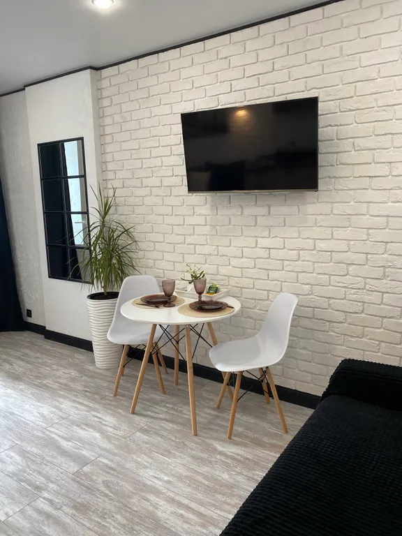 Уютная белая студия