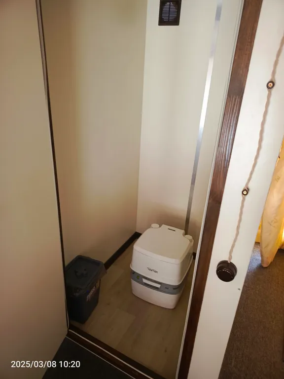 Юрта с панорамным окном