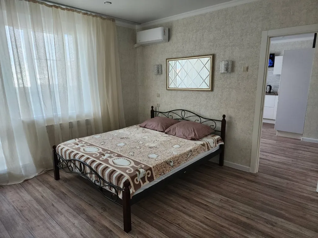 Уютная двухкомнатная квартира с видом на город