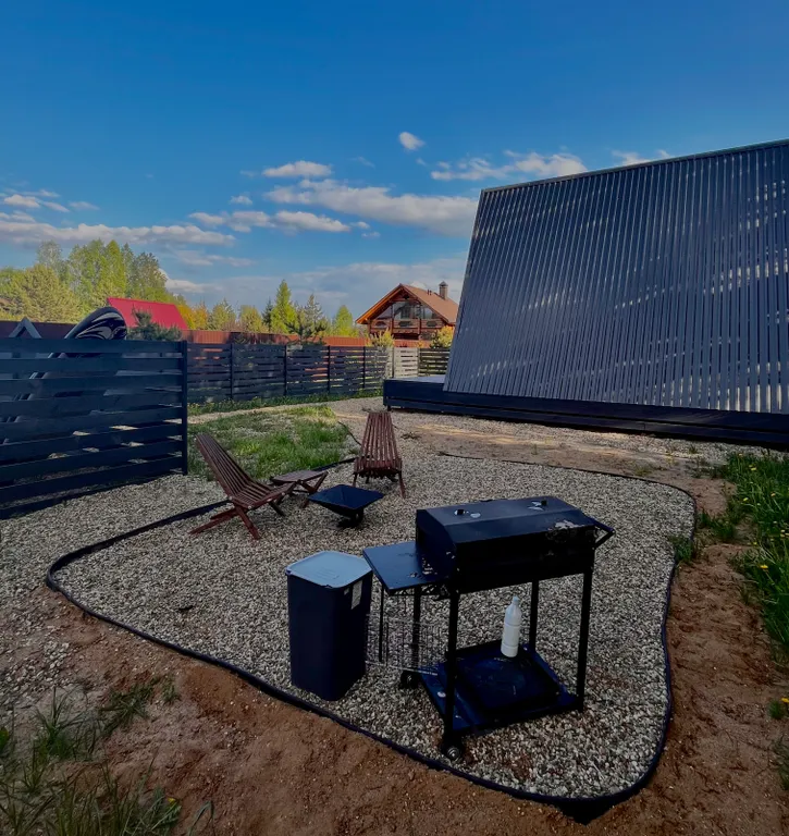 Домик у реки с банным чаном и сап-бордами