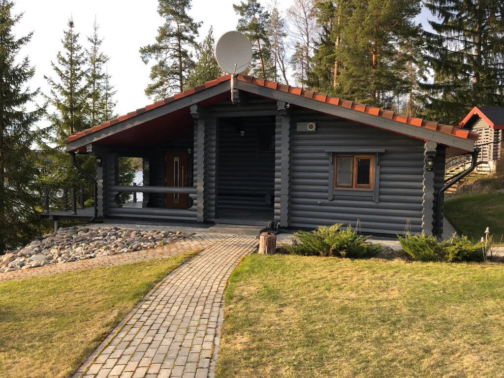 Шале в Карелии с баней на берегу озера