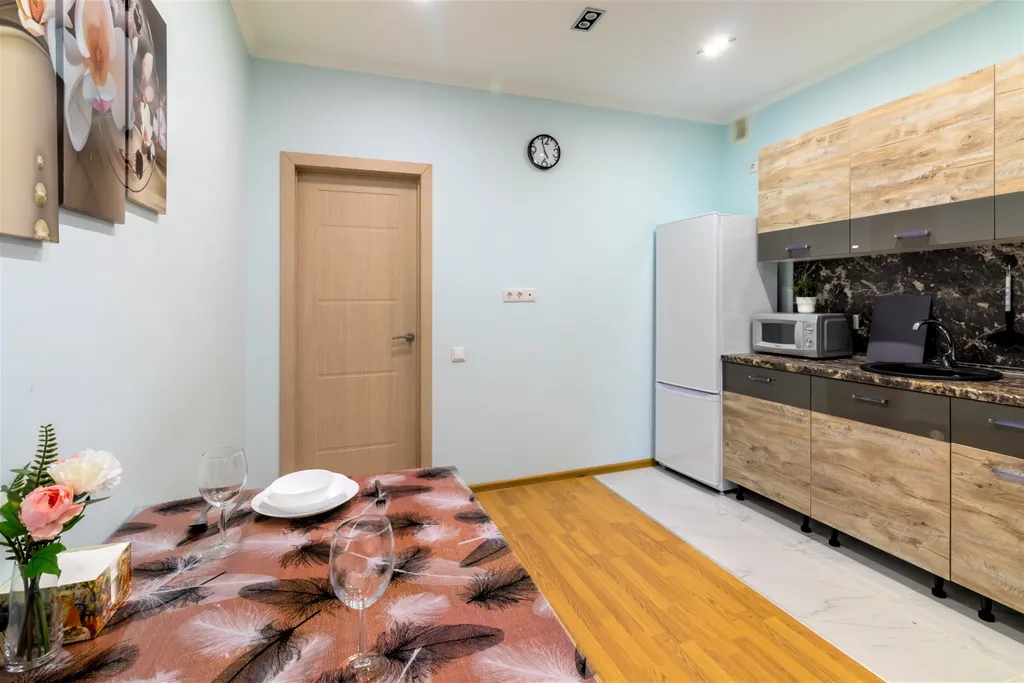 Чистая квартира в микрорайоне Красная горка в 4 километрах от центральной площади