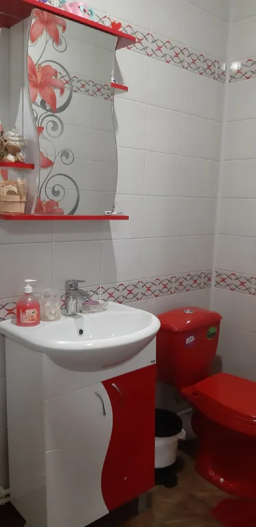 Часть дома рядом с озером