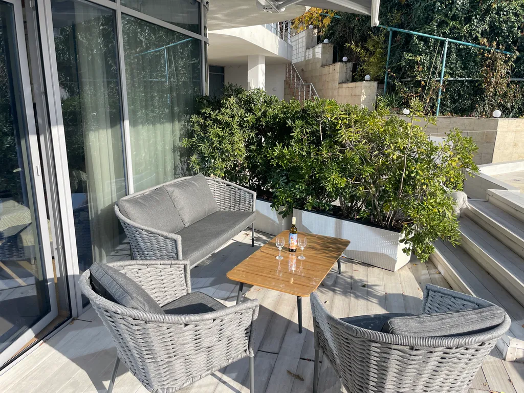 Апартаменты с видом на море и горы