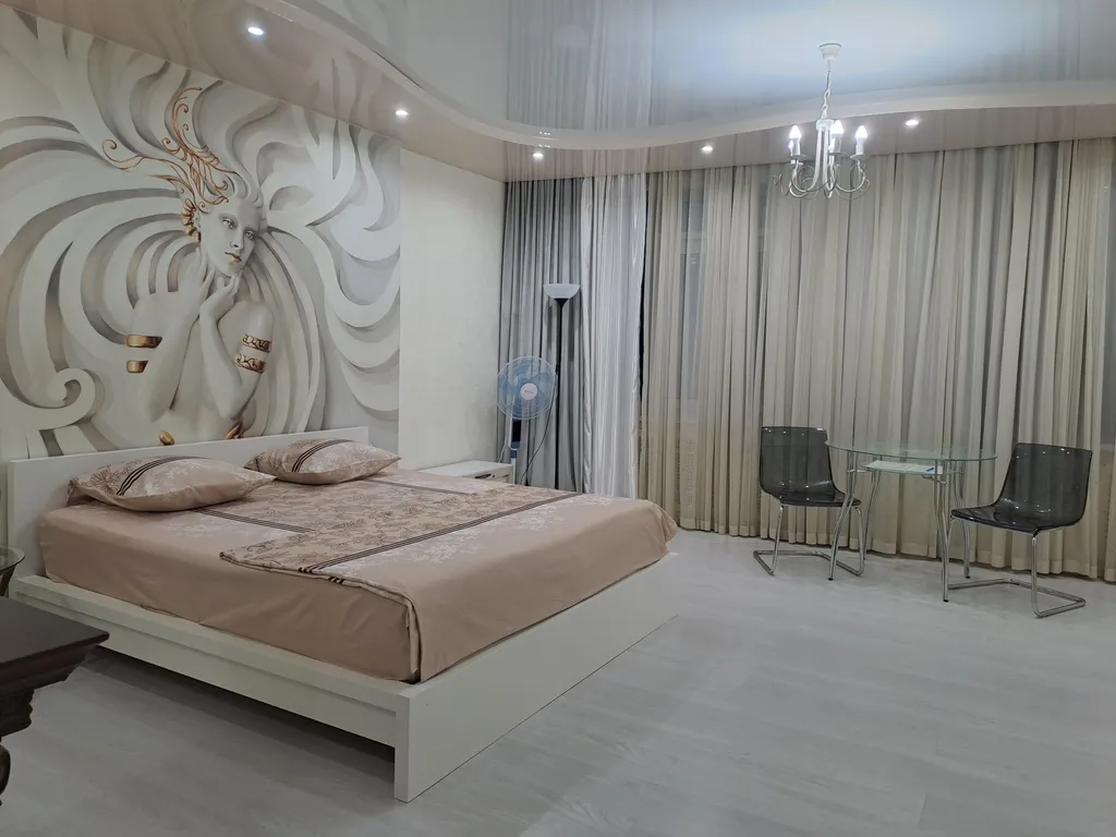 1-комнатная квартира с джакузи с дизайнерским ремонтом