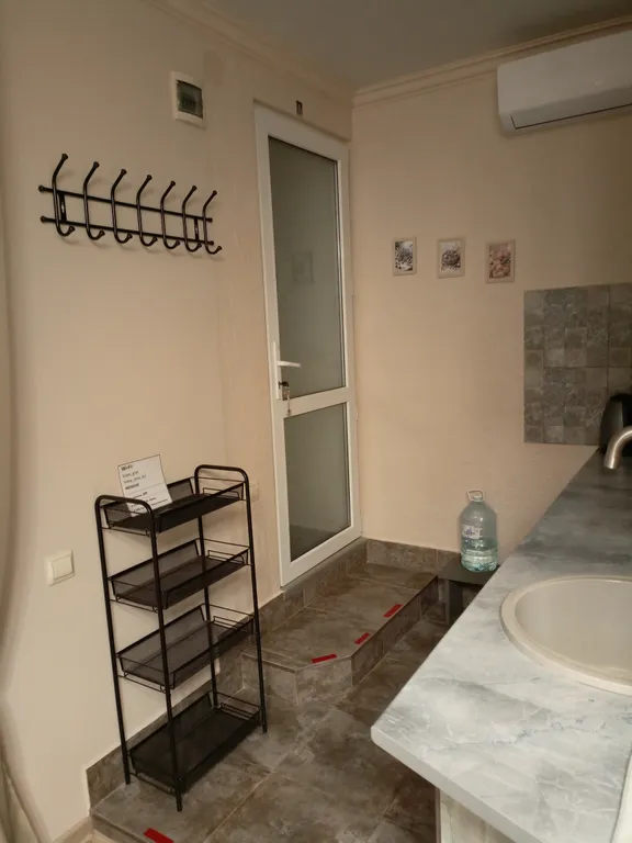 Квартира с большой террасой и барбекю рядом с морем