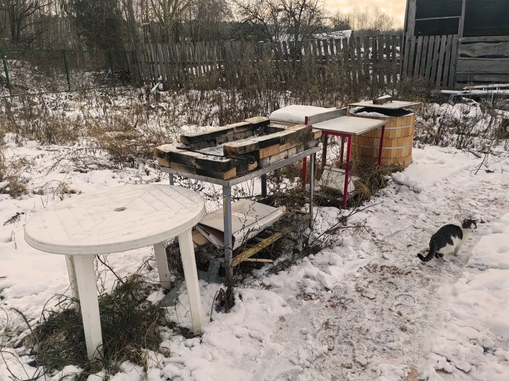 Дом у слияния рек, рядом с историей