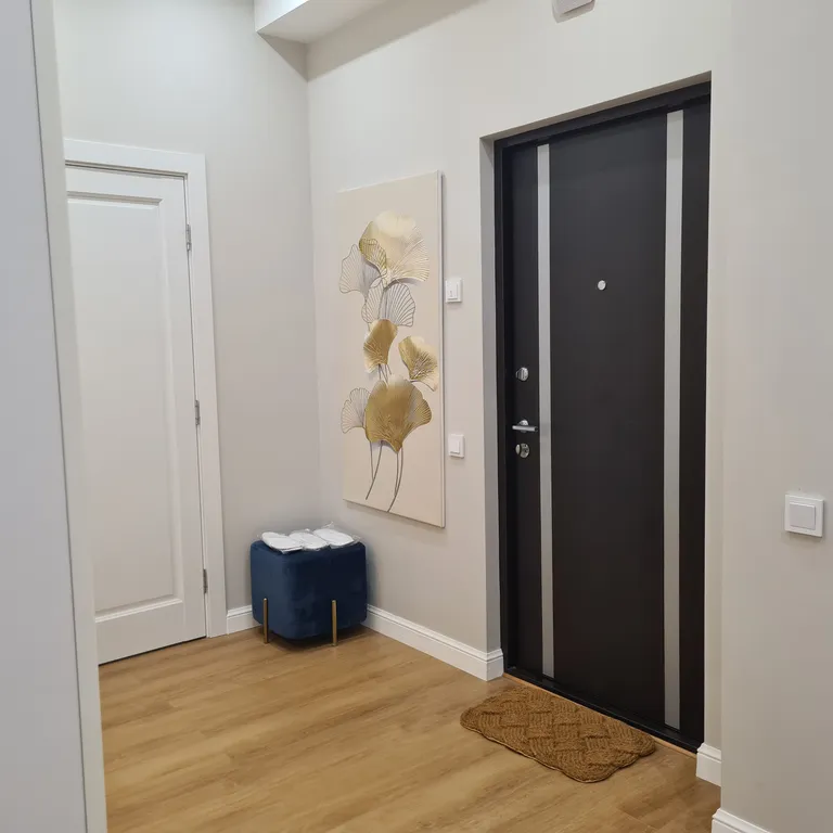 Квартира Дизайнерская квартира-студия у моря с видом на бассейн — Севастополь