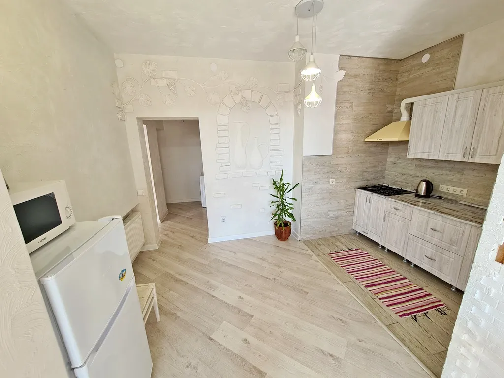 Коттеджу моря: костровая чаша камин детская территория бассейн баттут.