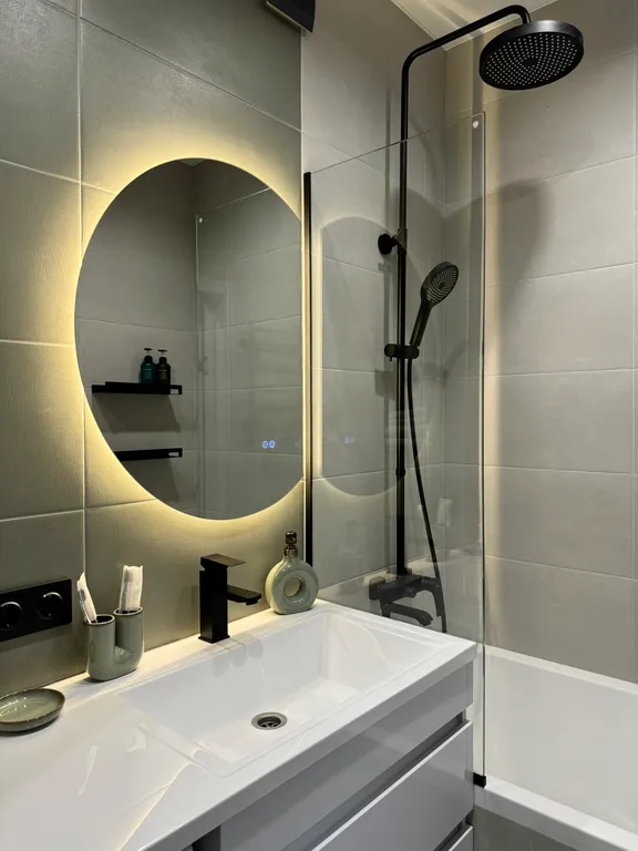 2-комнатная квартира в ЖК Скандис Озеро около ТРЦ Планета