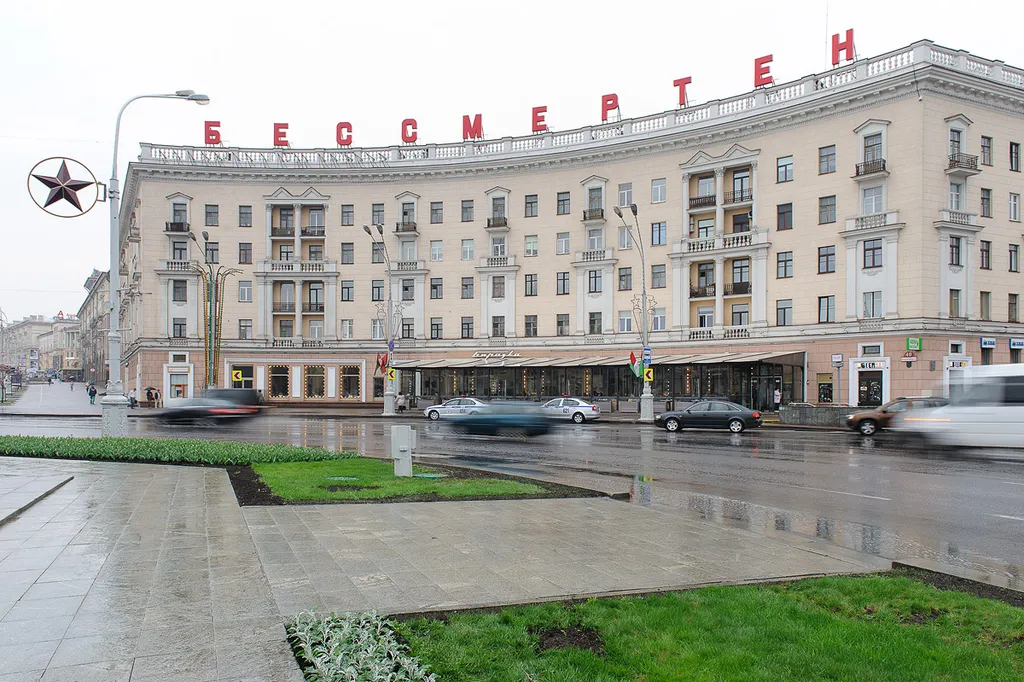 Студия в самом центре на площади Победы