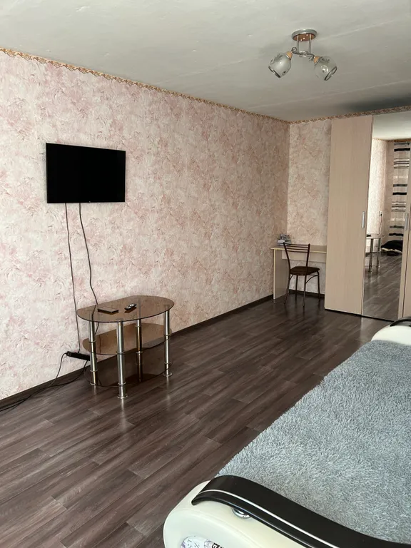 Теплая солнечная квартира в центре города