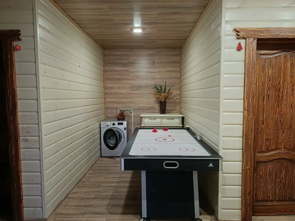 Чудесный дом с сауной и горячей купелью на побережье водохранилища