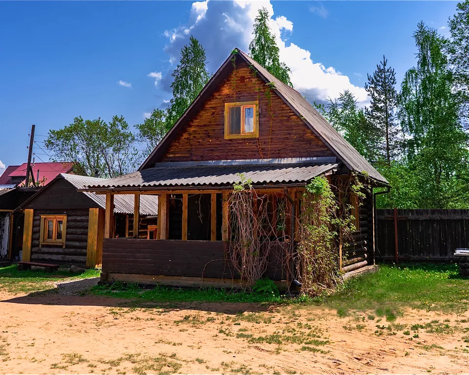 Классный домик прямо на берегу озера Селигер