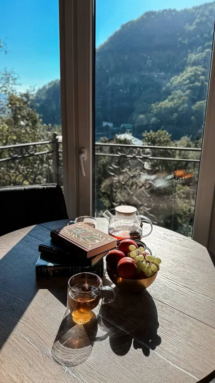 Апаpтамeнт с видом на горы , террасой и собственной парковкой